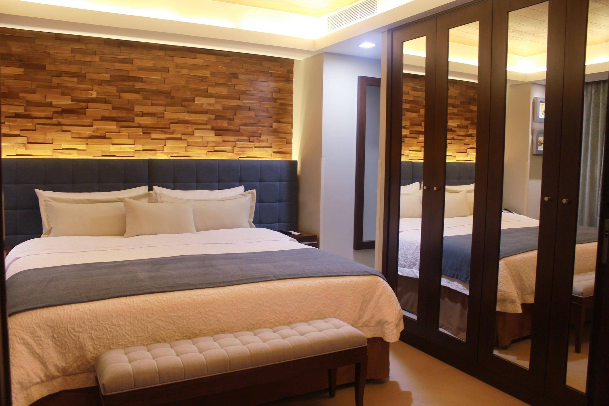 Hampton Inn By Hilton Mérida Exteriör bild